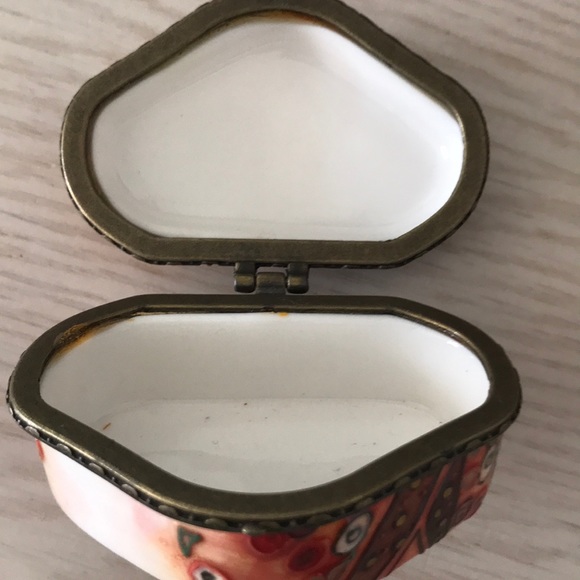 Vintage Benaya by Innovation Porcelain trinket box - Picture 5 of 6